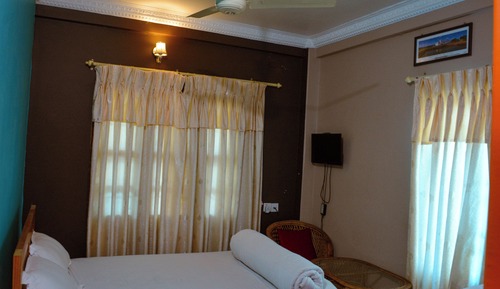 Double Room with Shared Toilet