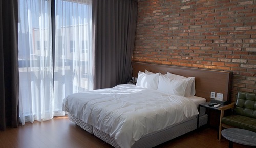 Deluxe Double Room (No Breakfast on Every Monday)