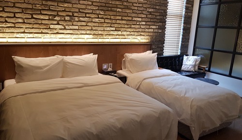 Deluxe Twin Room (No Breakfast on Every Monday)