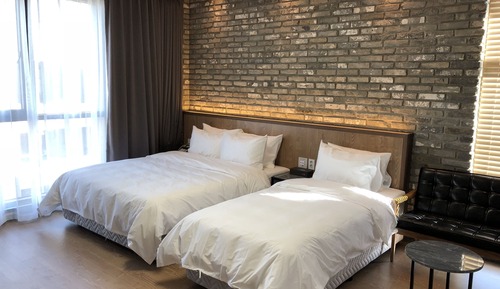 Suite (No Breakfast on Every Monday)