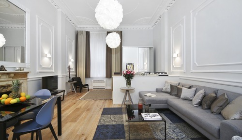 Deluxe Studio Apartment