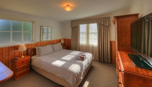 Family Cottage, 3 Bedrooms, 2 Bathrooms