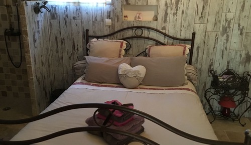 Comfort Cottage, Ensuite, Pool View