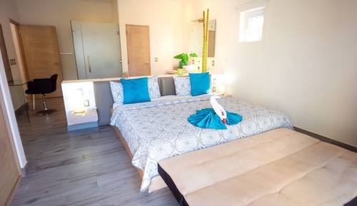 Villa Panaema: 5-Bedroom Villa with Pool
