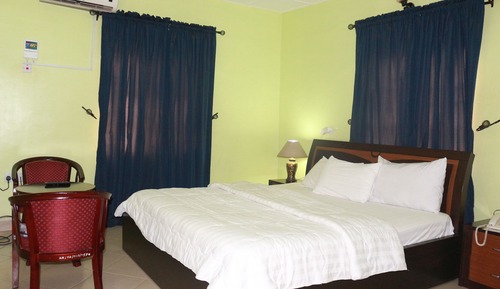 Royal Room, 1 Queen Bed, Non Smoking