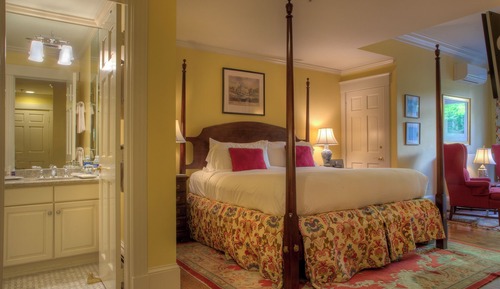 King Courtyard Suite