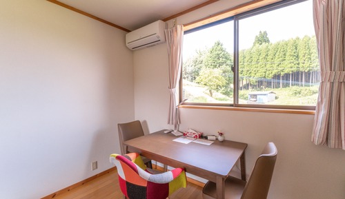 Basic Triple Room, Hill View