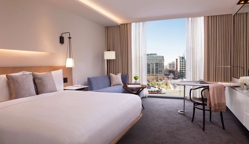 Deluxe Room, 1 King Bed