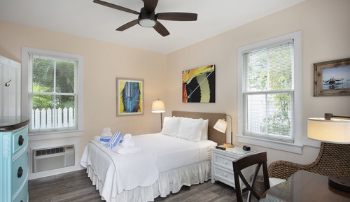 Caribbean Room Poolside Cottage