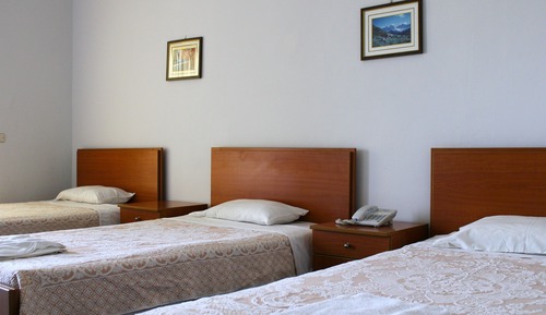 Triple Room, Valley View