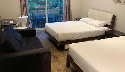 Deluxe 2 Queen Beds