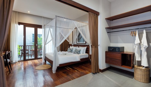Spacious 3 Bedrooms Villa with Garden View