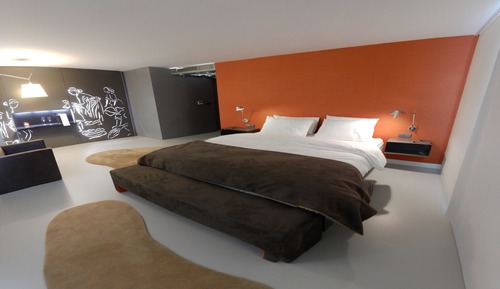 Suite, 1 Queen Bed (4)