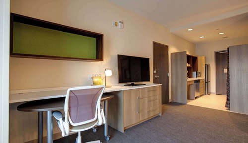 Suite, 1 King Bed, Accessible (Hearing)