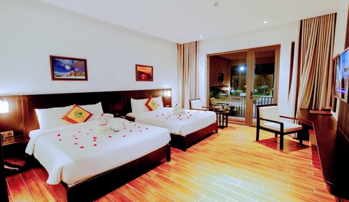 Family Room, Garden View