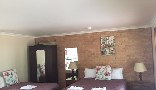 Premier Suite, Fully Self Contained