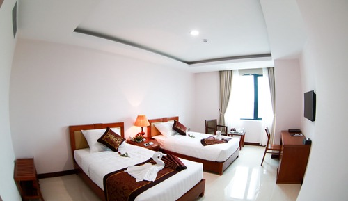 Junior Single Room, 2 Twin Beds