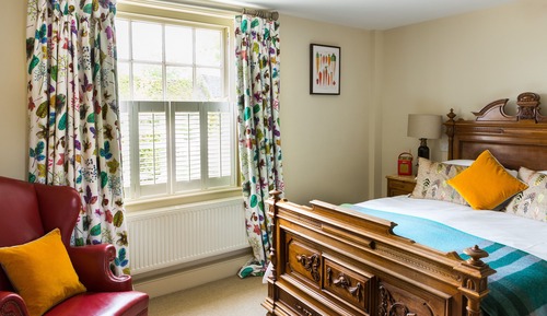 Superior Double Room (Berry)