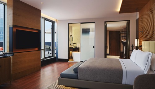 King Deluxe Lake View Terrace  Room
