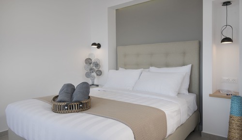 Honeymoon Studio Suite, Hot Tub, Sea View