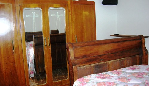 Quadruple Room, Shared Bathroom (Camera 4)