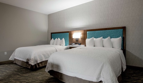 Room, 2 Queen Beds, Accessible, Bathtub (Hearing)