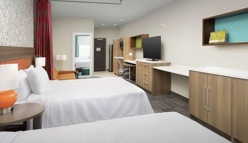 Studio, 2 Queen Beds, Accessible (Mobility & Hearing, Roll-in Shower)
