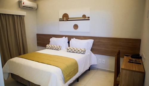 Traditional Suite (Master)