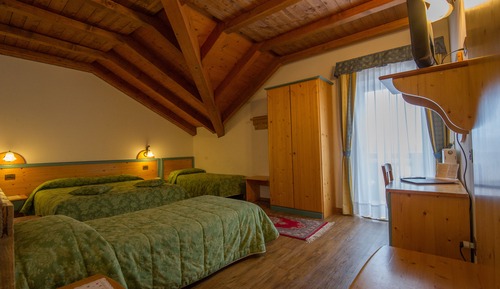 Classic Quadruple Room