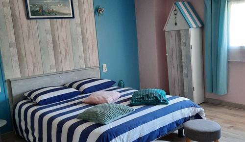 Room (Azur)