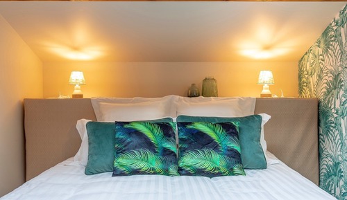 Deluxe Double or Twin Room, Mountain View (Tropical)
