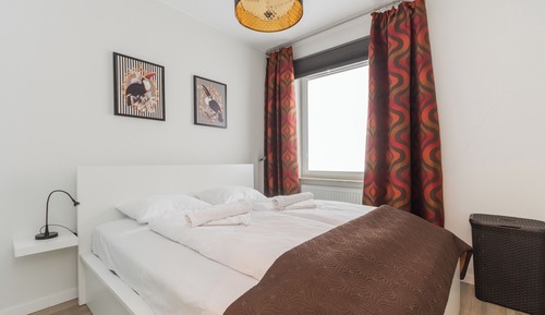 Apartment (11 F)