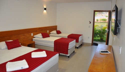 Deluxe Suite, 1 Bedroom, Partial Lake View, Ground Floor