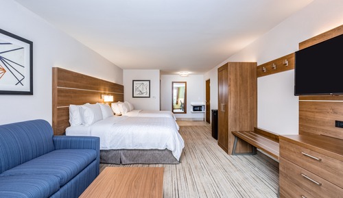 Suite, 2 Queen Beds, Accessible (Communications)