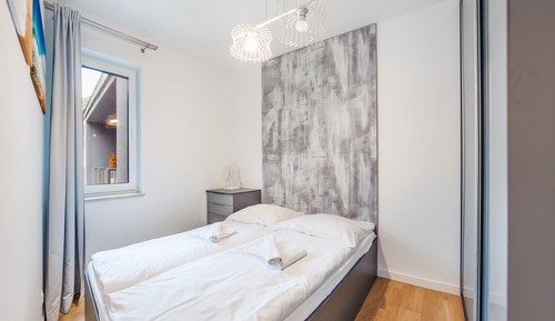 Apartment (62)