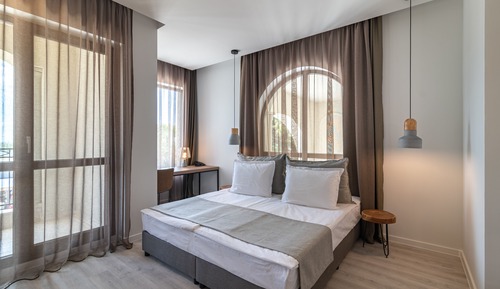 Grand Apartment, 2 Bedrooms, Balcony