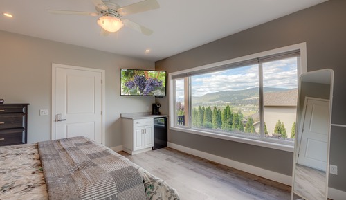 Premier Double Room, 1 King Bed, Mountain View