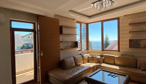 Deluxe Apartment, 2 Bedrooms, Hot Tub, Mountain View