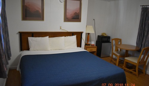 Economy Double Room, 1 King Bed