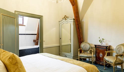 Room, 1 King Bed, No View