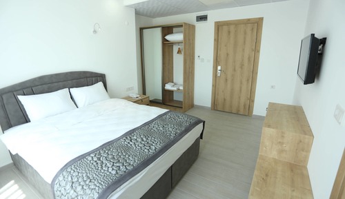 Comfort Double Room, Partial Sea View