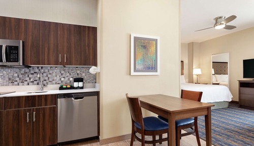Studio Suite, 1 King Bed, Non Smoking