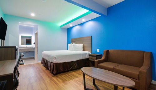 Room, 1 King Bed, Smoking
