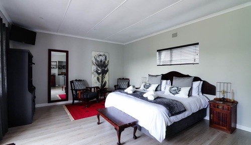 Double Room, 1 King Bed, Garden View