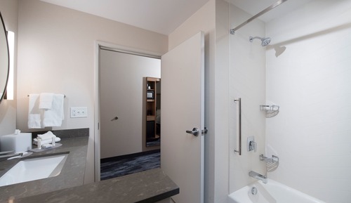 Room, 2 Queen Beds, Non Smoking (Mobility/Hearing Accessible, Tub)