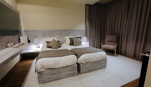 Executive Room, City View
