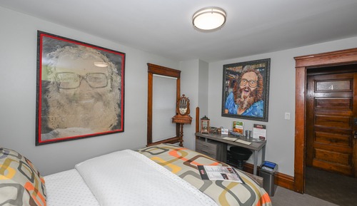 3.Big Louie Room - Bedroom 3: Queen Bed, Non-Smoking