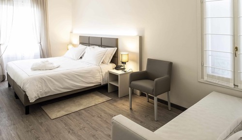 Junior Quadruple Room, Garden View