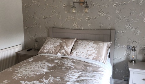 Deluxe Double Room (Room 5)