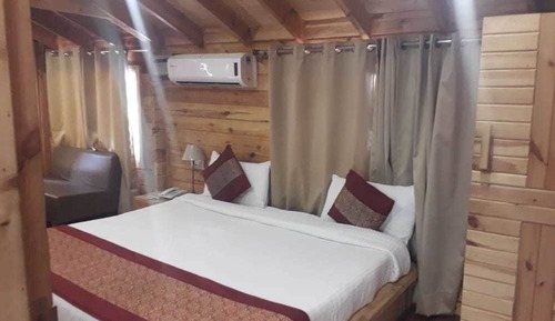 Family Suite Interconnected Room with balcony